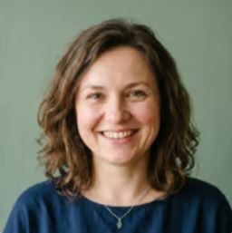 Anya Davis, writer on mental habits and routines